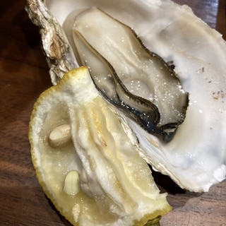 生牡蠣の柚子オリーブオイル漬け